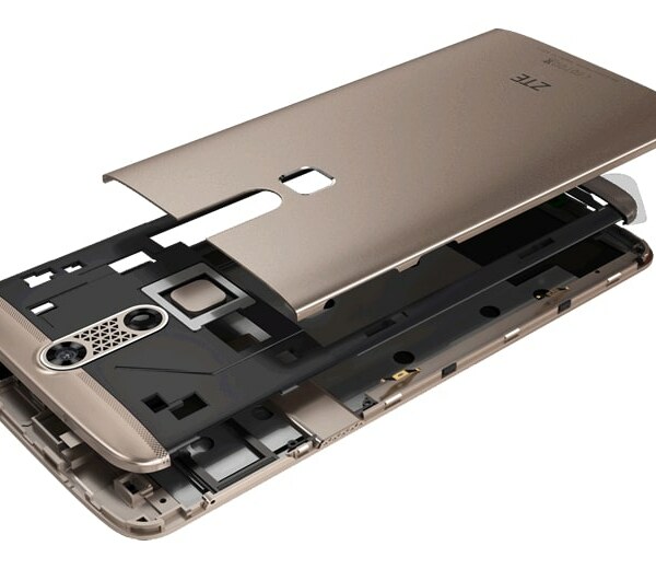 ZTE Axon Mini