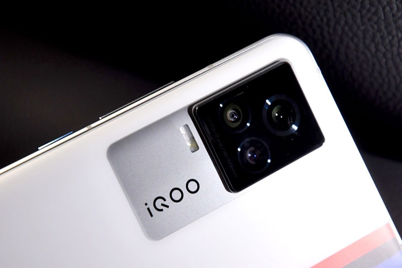 Vivo iQOO 7